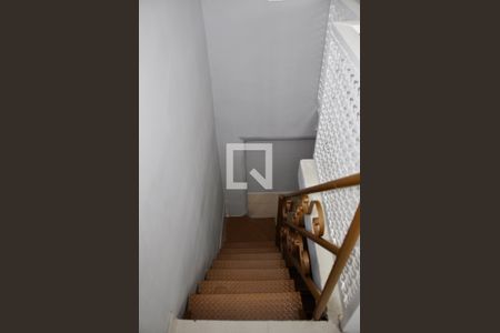 Detalhe - Escada Quartos de casa para alugar com 2 quartos, 60m² em São Domingos, São Paulo