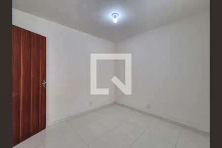 Quarto  de casa de condomínio para alugar com 4 quartos, 136m² em Recreio dos Bandeirantes, Rio de Janeiro