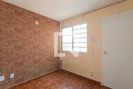 Sala de apartamento para alugar com 2 quartos, 44m² em Conjunto Habitacional Fazenda do Carmo, São Paulo