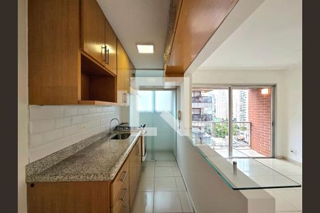 Cozinha de apartamento para alugar com 1 quarto, 37m² em Indianópolis, São Paulo