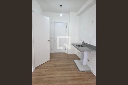 Cozinha de apartamento para alugar com 1 quarto, 28m² em Liberdade, São Paulo