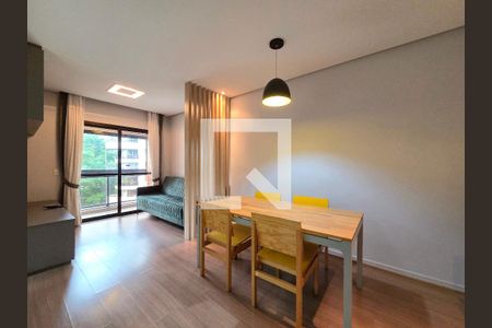 Sala de apartamento para alugar com 1 quarto, 50m² em Vila Nova Conceição, São Paulo