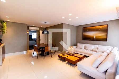 Sala de apartamento à venda com 3 quartos, 108m² em Funcionários, Belo Horizonte