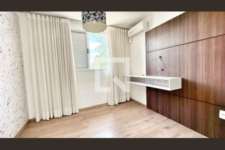 Casa de Condomínio para alugar com 3 quartos, 226m² em Vila Madeira, Nova Lima