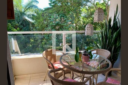 Casa de Condomínio à venda com 3 quartos, 226m² em Vila Madeira, Nova Lima