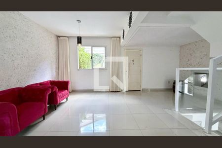 Casa de Condomínio para alugar com 3 quartos, 226m² em Vila Madeira, Nova Lima