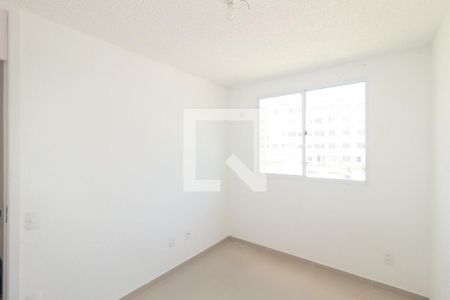 Quarto 1 de apartamento para alugar com 2 quartos, 60m² em Santa Cruz, Rio de Janeiro