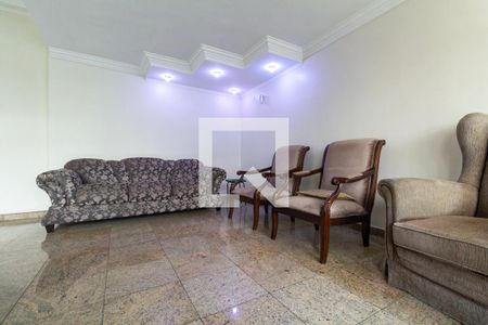 Casa para alugar com 3 quartos, 220m² em Penha de França, São Paulo