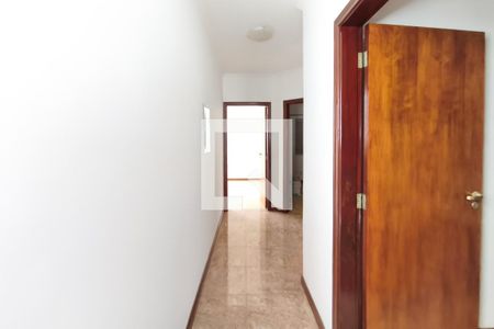 Corredor - quartos de casa à venda com 3 quartos, 214m² em Jardim Anton Von Zuben, Campinas