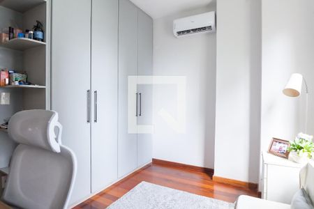 quarto 1 de apartamento para alugar com 2 quartos, 123m² em Buritis, Belo Horizonte
