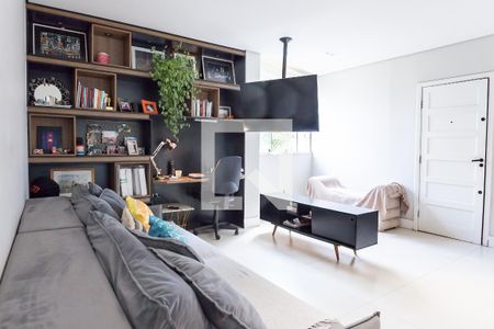 Sala de TV de apartamento para alugar com 2 quartos, 123m² em Buritis, Belo Horizonte