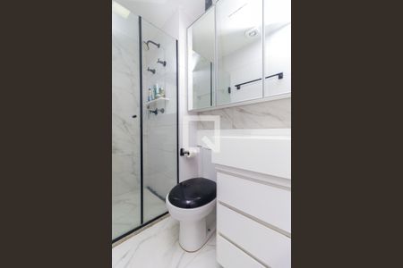 Suíte - Banheiro de apartamento à venda com 1 quarto, 60m² em Campo Belo, São Paulo