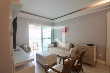 Sala de apartamento para alugar com 4 quartos, 118m² em Jardim Virginia, Guarujá