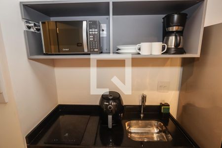 Cozinha de kitnet/studio para alugar com 1 quarto, 23m² em Cerqueira César, São Paulo