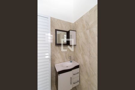 Banheiro de casa de condomínio para alugar com 1 quarto, 40m² em Cabuçu, Guarulhos