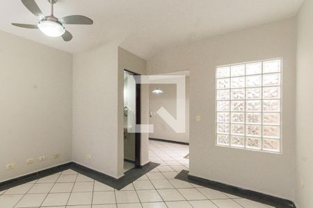 Sala de casa à venda com 4 quartos, 270m² em Vila Esperança, São Paulo