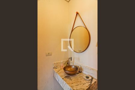 Lavabo de casa de condomínio à venda com 4 quartos, 300m² em Jardim Peri, São Paulo