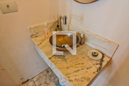 Lavabo de casa de condomínio à venda com 4 quartos, 300m² em Jardim Peri, São Paulo