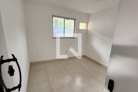 Quarto de casa para alugar com 2 quartos, 50m² em Jardim Primavera, Duque de Caxias