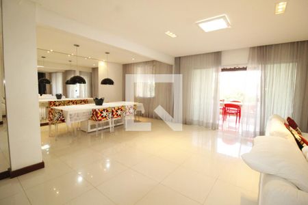 Detalhe Sala de casa para alugar com 5 quartos, 449m² em Pituba, Salvador