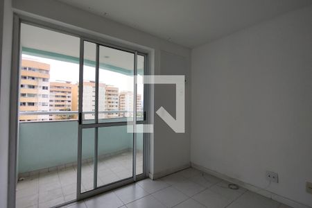 Sala de apartamento para alugar com 2 quartos, 77m² em Barra da Tijuca, Rio de Janeiro