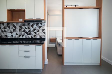 Sala / Cozinha de apartamento para alugar com 1 quarto, 30m² em Consolação, São Paulo