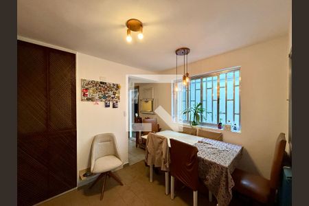 Sala  de casa à venda com 2 quartos, 107m² em Campo Belo, São Paulo