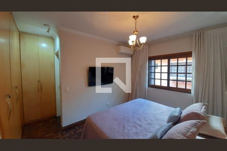 Quarto de casa de condomínio à venda com 3 quartos, 210m² em Santo Amaro, São Paulo