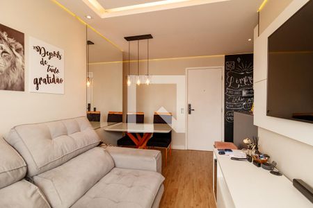 Sala de apartamento para alugar com 2 quartos, 47m² em Parque Vitoria, São Paulo