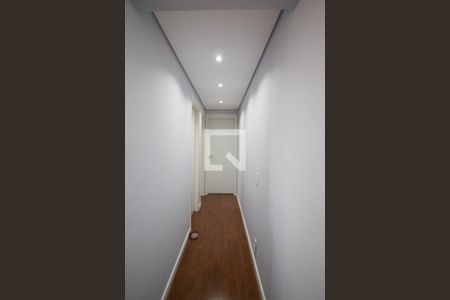 Corredor de apartamento à venda com 2 quartos, 44m² em Jardim Las Vegas, Guarulhos