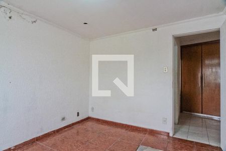 Quarto 2 de casa para alugar com 2 quartos, 70m² em Vila Arcadia, São Paulo