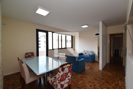 Sala de apartamento para alugar com 3 quartos, 120m² em Alto da Glória, Curitiba