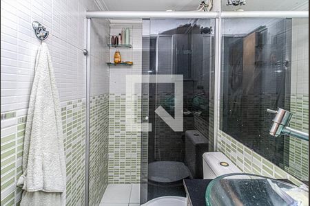 banheiro social_2 de apartamento para alugar com 2 quartos, 62m² em Vila Heliopolis, São Paulo