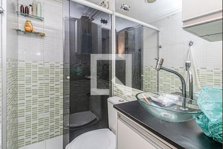 banheiro social_1 de apartamento para alugar com 2 quartos, 62m² em Vila Heliopolis, São Paulo