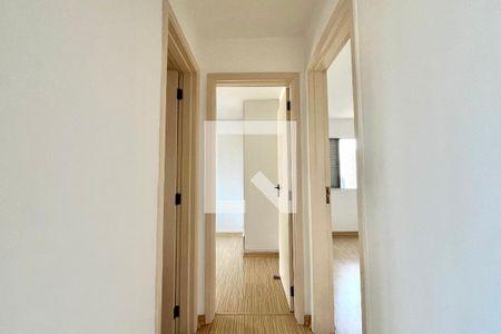 Corredor de apartamento para alugar com 2 quartos, 68m² em Chácara Inglesa, São Paulo