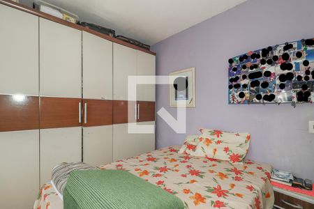 Quarto 2 de apartamento para alugar com 2 quartos, 64m² em Vila Ipiranga, Porto Alegre