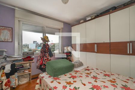 Quarto 2 de apartamento para alugar com 2 quartos, 64m² em Vila Ipiranga, Porto Alegre