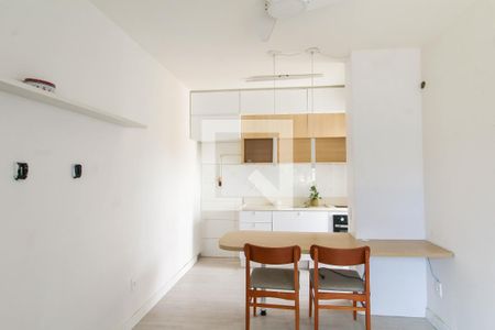 Sala de casa à venda com 2 quartos, 75m² em Fátima, Canoas