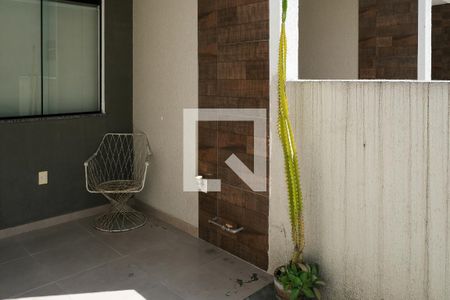 Casa para alugar com 2 quartos, 65m² em Juscelino, Mesquita