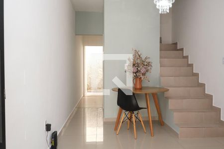 Casa para alugar com 2 quartos, 65m² em Juscelino, Mesquita