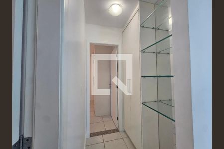 corredor  de apartamento para alugar com 3 quartos, 112m² em Canela, Salvador