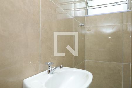 Banheiro de apartamento para alugar com 1 quarto, 40m² em Cidade Tiradentes, São Paulo