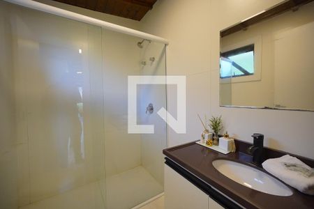 Banheiro de kitnet/studio para alugar com 1 quarto, 28m² em Santo Antonio de Lisboa, Florianópolis