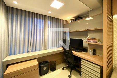 Canto de estudo de apartamento para alugar com 3 quartos, 122m² em Buritis, Belo Horizonte