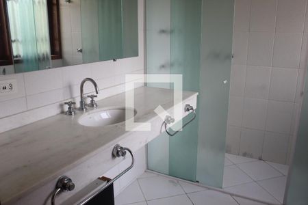 Casa de Condomínio para alugar com 3 quartos, 750m² em Vila Santo Antônio, Cotia