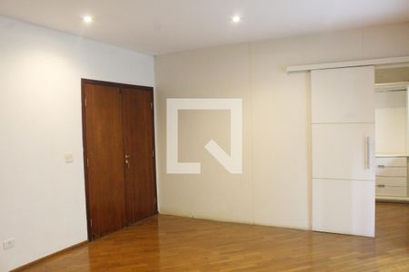 Casa de Condomínio para alugar com 3 quartos, 750m² em Vila Santo Antônio, Cotia