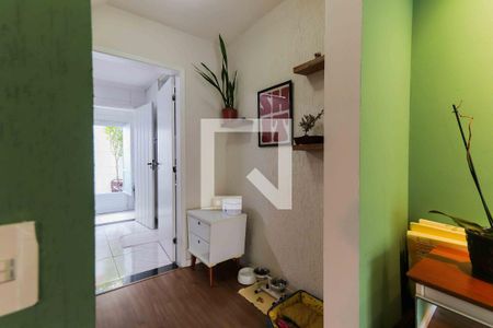 Corredor de casa de condomínio à venda com 2 quartos, 165m² em Rio Pequeno, São Paulo