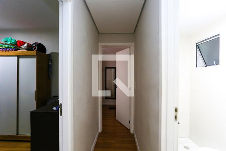 corredor de apartamento para alugar com 2 quartos, 57m² em Parque Assuncao, Taboão da Serra