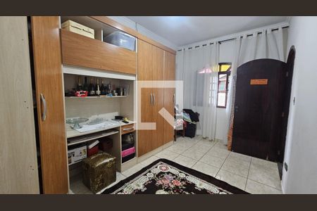 Quarto 2 de casa para alugar com 3 quartos, 350m² em Vila Real Santista, Suzano