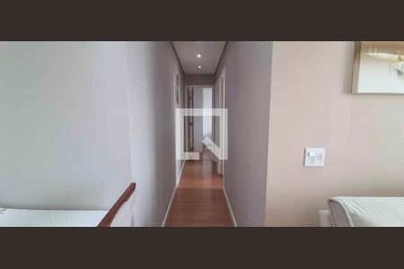 Corredor de apartamento à venda com 2 quartos, 47m² em Quitaúna, Osasco